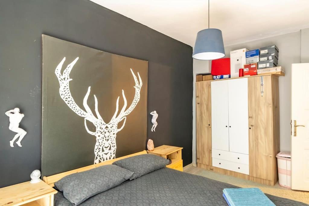 Konak, Tarihi Asansoere Yakin Tuem Apartment